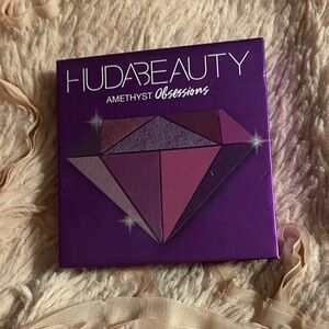 HUDA BEAUTY Amethyst Obsessions Palette - Rich Purples